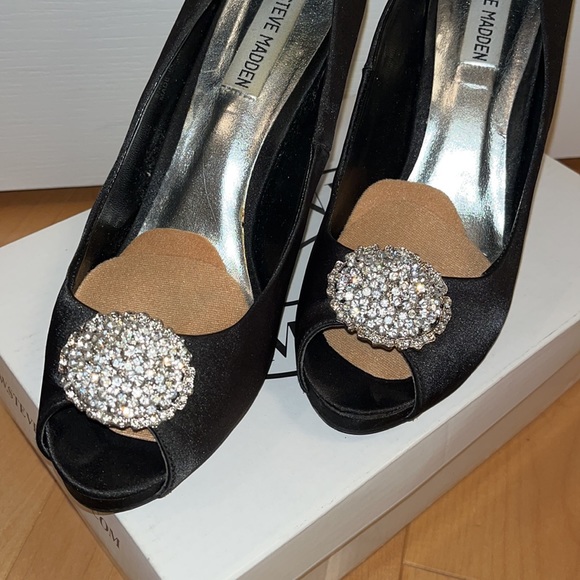 Steve Madden Heels - Picture 2 of 6